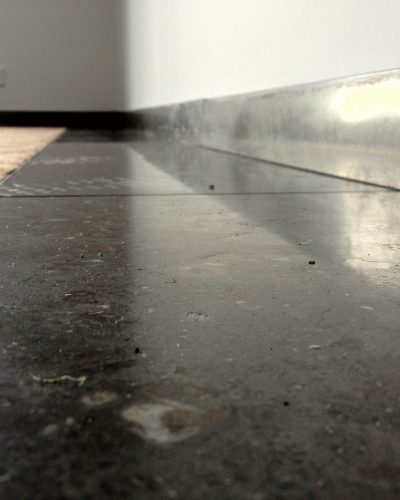 Kalksten fris sockel